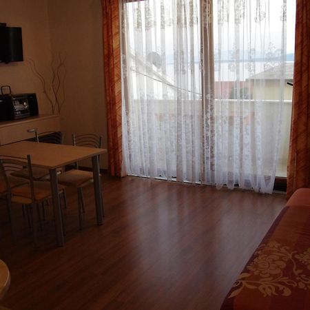 Apartments with a parking space Igrane, Makarska - 13535 Pokój zdjęcie