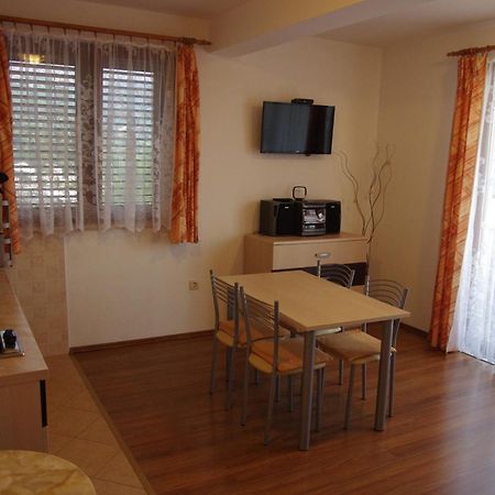 Apartments with a parking space Igrane, Makarska - 13535 Pokój zdjęcie