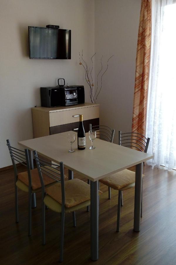 Apartments with a parking space Igrane, Makarska - 13535 Zewnętrze zdjęcie