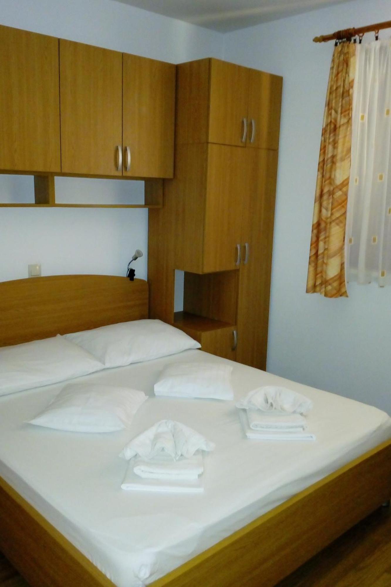 Apartments with a parking space Igrane, Makarska - 13535 Pokój zdjęcie